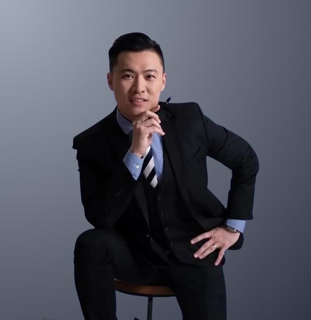 Alex Tan